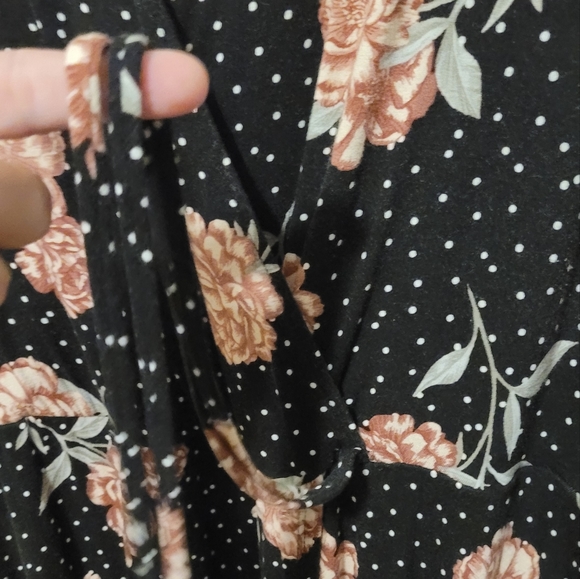 Torrid 3 Black Floral Dots Womens Dress 3/4 Sleeve Wrap Tie - Picture 3 of 10